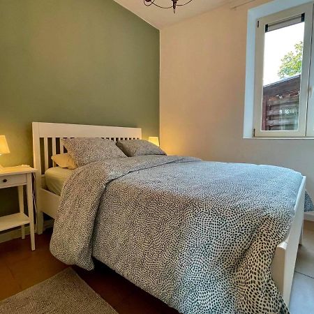 L'Appartement D'Houyet - Esc'Appart Esterno foto